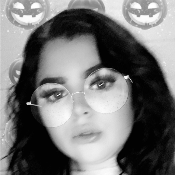 Meet your Posher, Kaitlyn - Picture 1 of 1